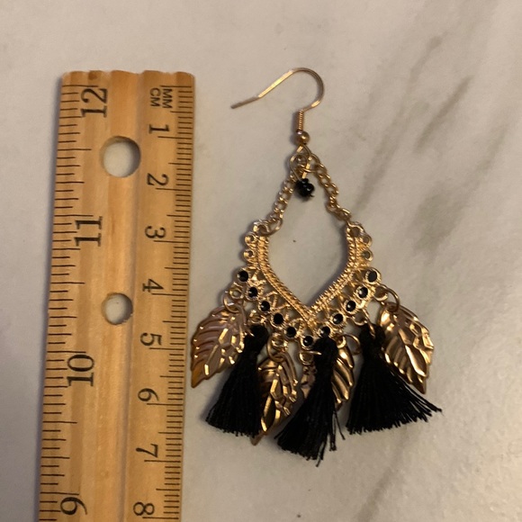 🦩SALE PICK 4 for $20 Long Gold Black Leaf Color Boho Gypsy Earrings - Picture 3 of 4